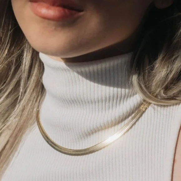 24k gold plated herringbone layering necklace authentic, Brand NEW! trending 22’ - Picture 6 of 14